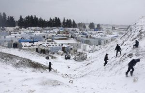Syrian-Refugees-in-Snow-640x412