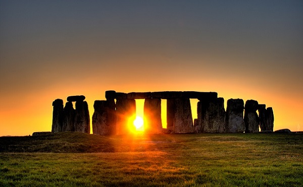 Risultati immagini per stonehenge solstizio