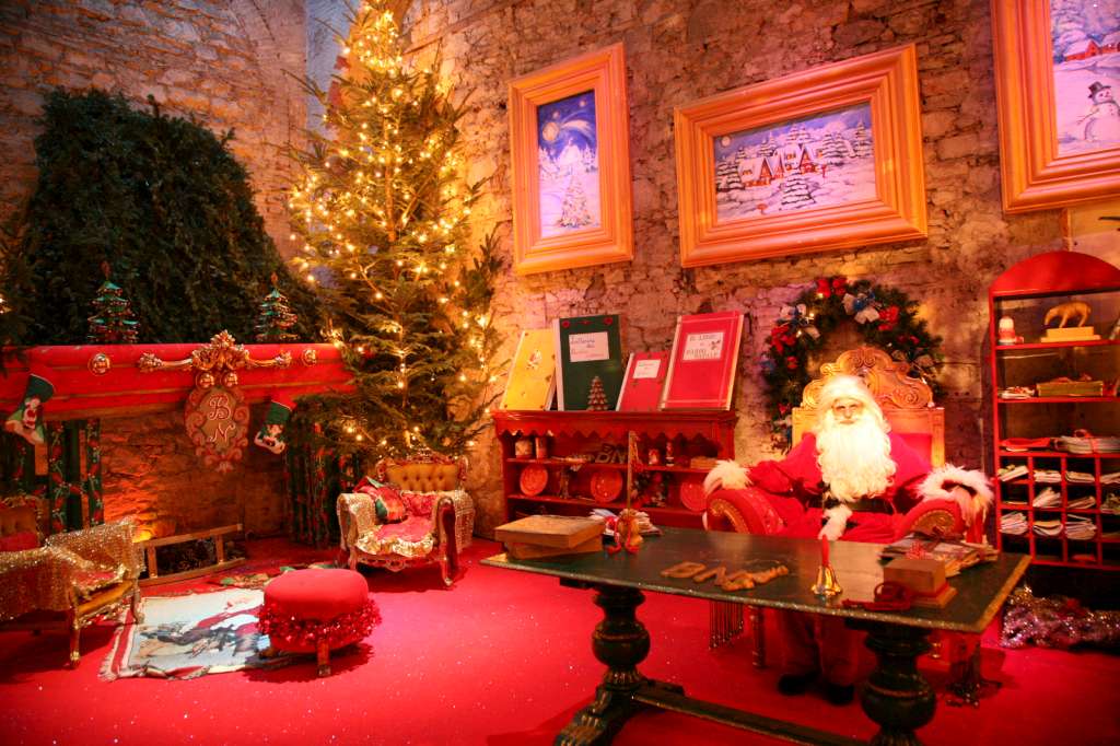 Villaggio Babbo Natale In Italia.Alla Ricerca Di Babbo Natale Ecco Alcuni Dei Piu Bei Villaggi Di Natale In Italia Meteo Web