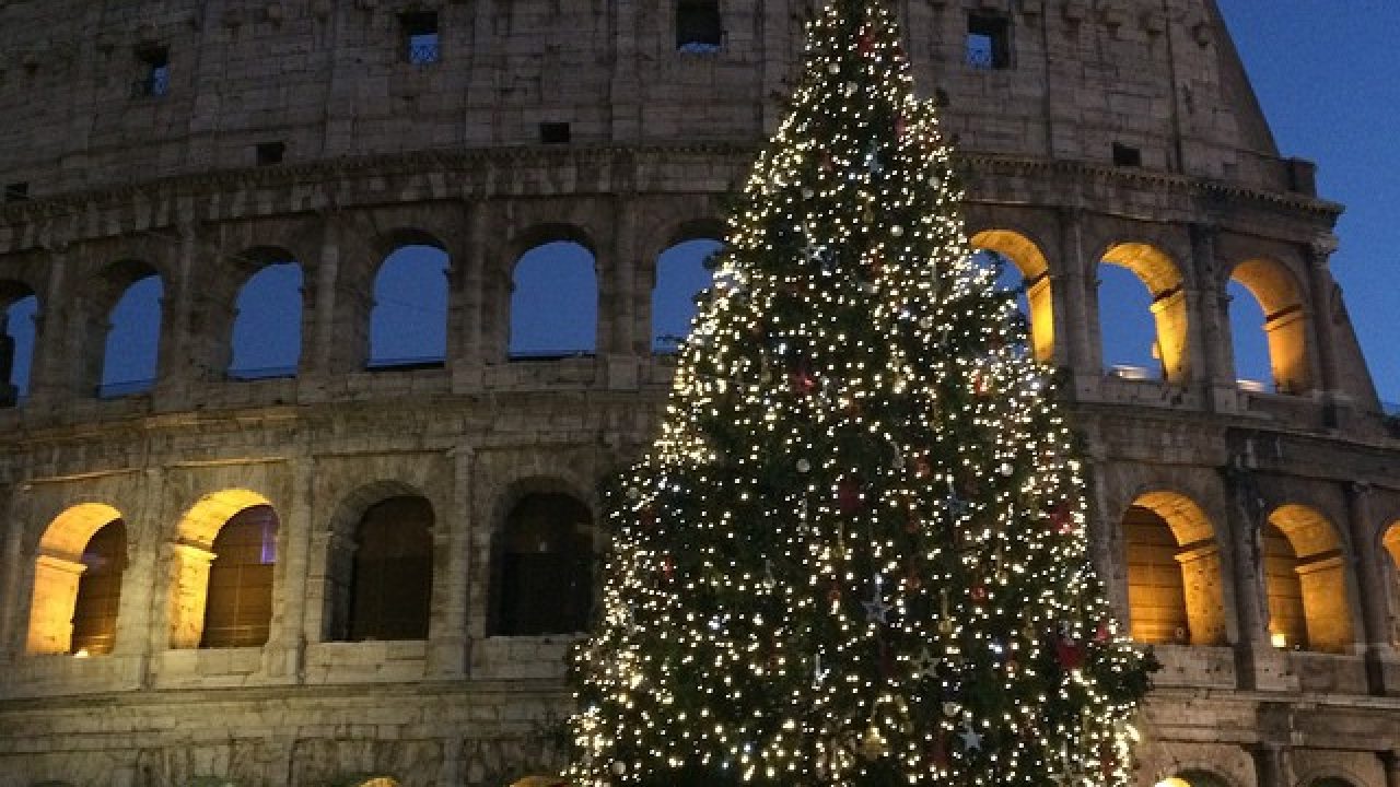 Immagini Natale Roma.Natale A Roma Alberi E Luci Nei Mercati E Nelle Vie Dello Shopping
