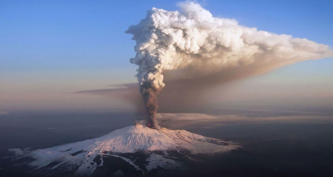 Miti E Leggende Sul Vulcano Etna