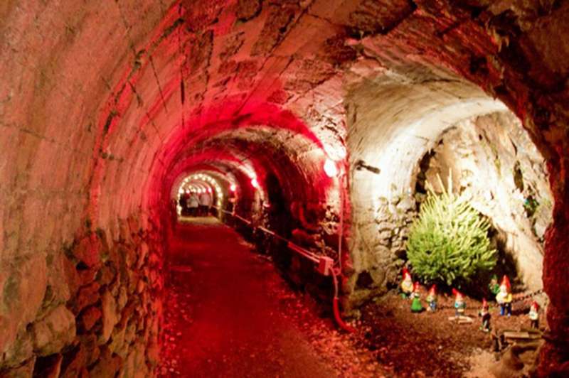Video Grotta Di Babbo Natale Ornavasso.Piemonte L Antica Cava Di Ornavasso Si Trasforma Nella Casa Di Babbo Natale Gallery Meteo Web