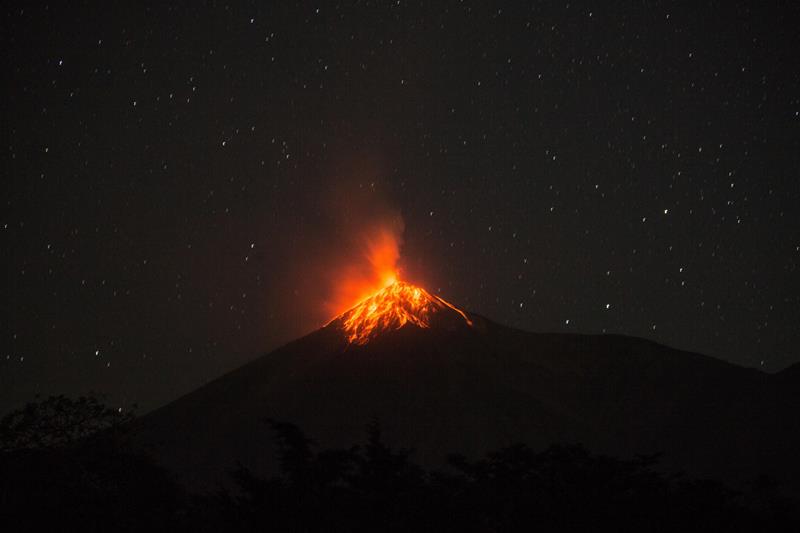 no news like 2015 news Volcan-de-fuego-guatemala-1