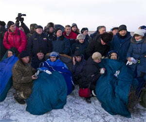 soyuz-exp29-chairs-landed-lg