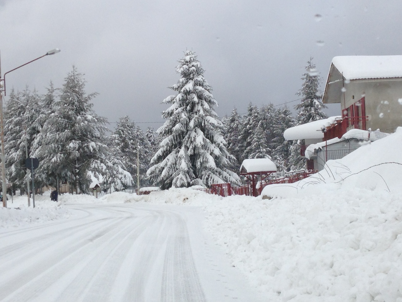 Straordinaria nevicata sulla Catena Costiera, nel cosentino le foto