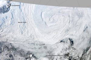 Il profondo ciclone extratropicale che sferzo l'Artico nell'Agosto del 2012 (credit NASA)