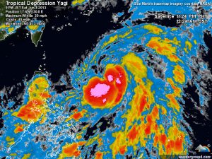 L'area colorato di bianco indica le precipitazioni torrenziali presenti al centro di "Yagi"