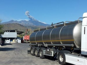 534372_10201479562845194_1141071942_n