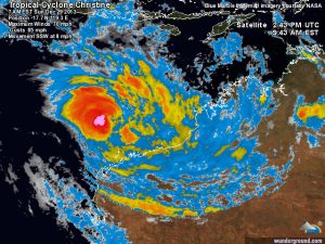 La tropical storm "Christine" in fase di ulteriore intensificazione a largo della costa nord-occidentale australiana