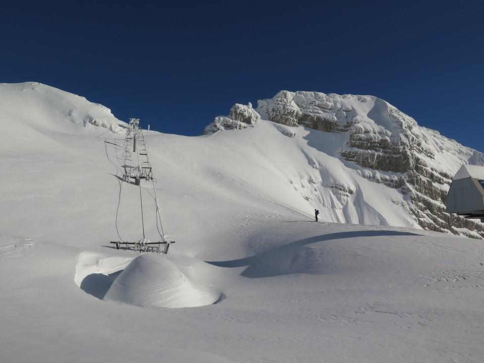 Neve, record spaventosi sulle Alpi: quasi 7 metri sul Canin, la causa è il  caldo [FOTO e DATI]
