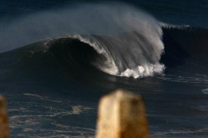 Empty_Wave_2