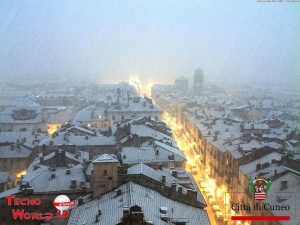 IMG_23749319594623