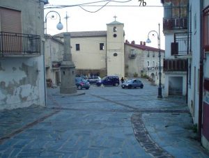 Centro storico dell’abitato di Cavallerizzo privo di qualsiasi evidenza di scivolamento in atto