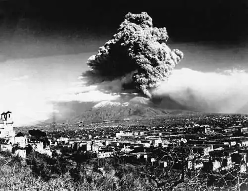 vesuvio-18-marzo-1944-potente-e-distruttiva-eruzione-vulcanica