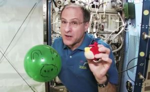 Angry-Birds-Space
