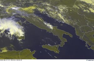 Ecco il sistema convettivo in sviluppo davanti le coste sarde occidentali