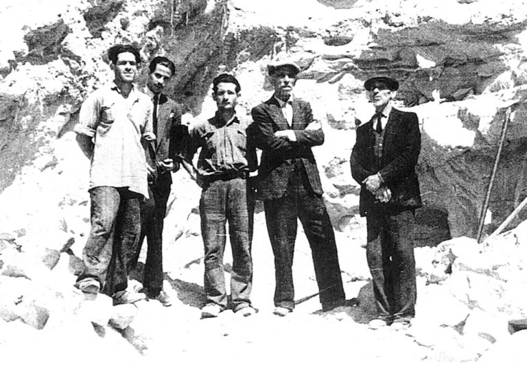 Centuripe 1951. Secondo da destra, il sig. Antonino Biondi