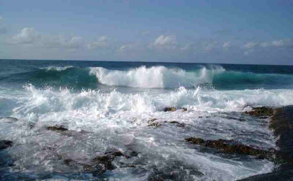 Maltempo Eroico Salvataggio In Mare A Grado