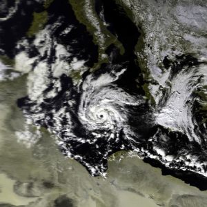 Mediterranean_Cyclone_16_jan_1995_1004Z