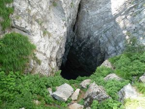 Minucciano  grotta