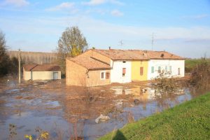 fiume po piena (1)