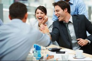 come-divertirsi-sul-posto-di-lavoro_a51442b2dd1a1ea69b97936cb2c9b3d6