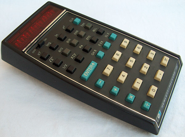 Una rivoluzione in 35 tasti: la calcolatrice scientifica fa 50 anni 