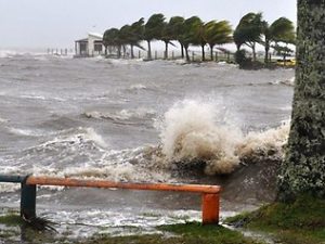 329520-cyclone-evan-hits-fiji