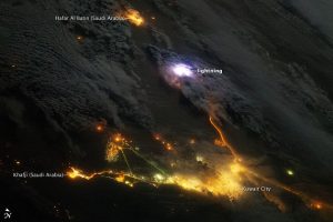 middle_east_lightning