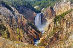 Grand-Canyon-of-the-Yellowstone-001