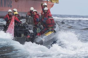 Six Greenpeace Climbers Leave Shells Arctic-Bound Oil Rig