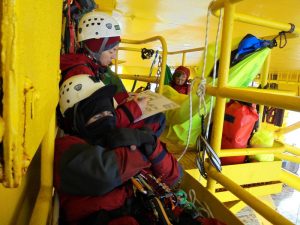 Six Greenpeace Climbers Scale Shells Arctic-Bound Oil Rig