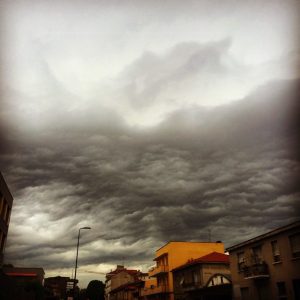 milano maltempo cielo spaventoso (22)