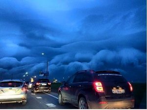 Imponente "supercella temporalesca" osservata alle porte di Mosca (credit Severe Weather RU)