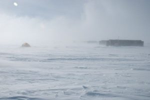 Gli effetti di una tempesta lungo la costa antartica