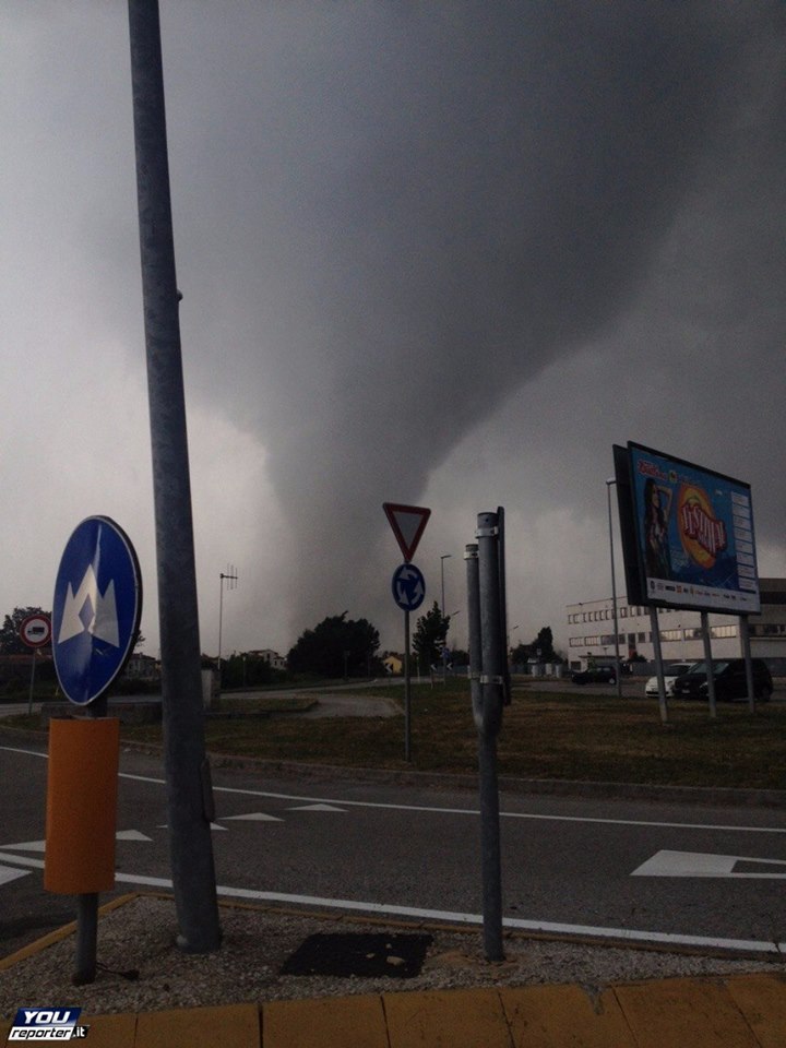 Il tornado dell'8 luglio 2015 sulla Riviera del Brenta
