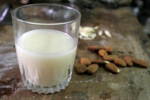 LATTE MANDORLE 1