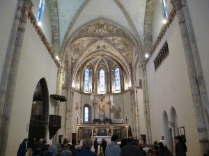 Assisi,_santa_chiara,_interno_02