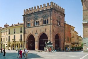 Cremona: La Loggia dei Militi
