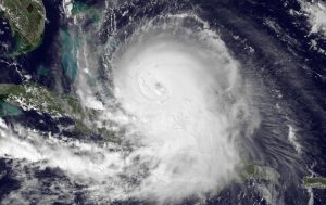 L'uragano "Joaquin" durante il passaggio sulle isole Bahamas 