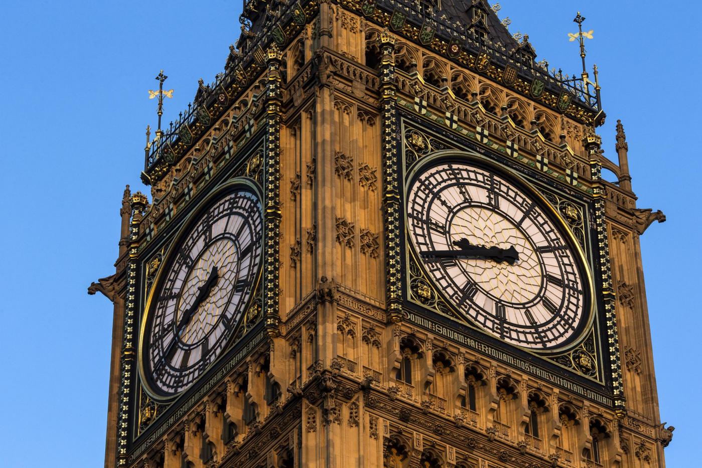 Big Ben: l'orologio fa un restyling e rimane fermo fino al 2021