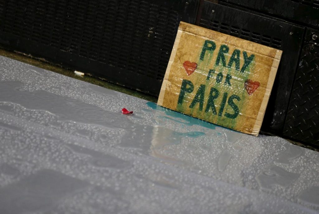 Attacco Parigi, solidarietà nel mondo