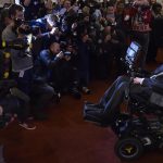 Addio a Stephen Hawking: che cos’è la sclerosi laterale amiotrofica (SLA), la malattia che lo ha paralizzato