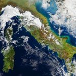 Torna l’anticiclone, ampie schiarite sull’Italia: le immagini dai satelliti NASA