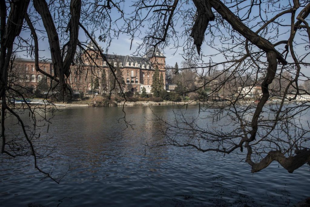 Torino, il fiume Po quasi in secca