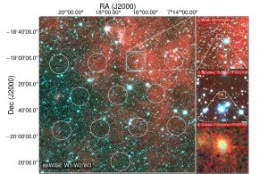 Nel pannello di sinistra è indicato il campo di vista del radiotelescopio di Parkes in Australia. Sulla destra è riportata una sequenza di ingrandimenti successivi della zona da dove si è originato il lampo radio captato il 18 aprile 2015. Il riquadro in fondo a destra mostra l'immagine ottenuta dal telescopio Subaru della galassia dove si è originato il lampo radio. Le ellissi in color celeste indicano le regioni dove il radiotelescopio ATCA ha captato per 6 giorni il segnale radio che ha seguito il lampo iniziale. Crediti: D. Kaplan (UWM), E. F. Keane (SKAO)