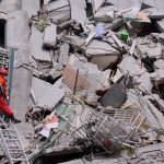 Palazzi crollati e neonati estratti dalle macerie: le FOTO del devastante terremoto a Taiwan