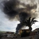 Incendio Italpannelli di Ancarano, ecco le FOTO della nube tossica in diretta