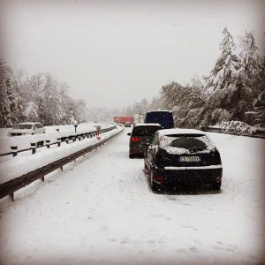 neve autostrada lago Maggiore bloccati code