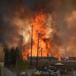 Vasto incendio in Canada: evacuazioni a Fort McMurray [FOTO]